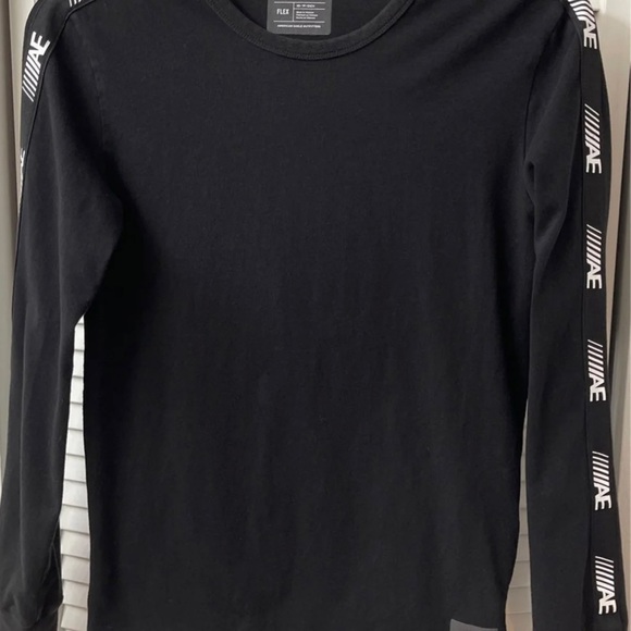 American Eagle Shirt (Size XS) - Picture 3 of 8